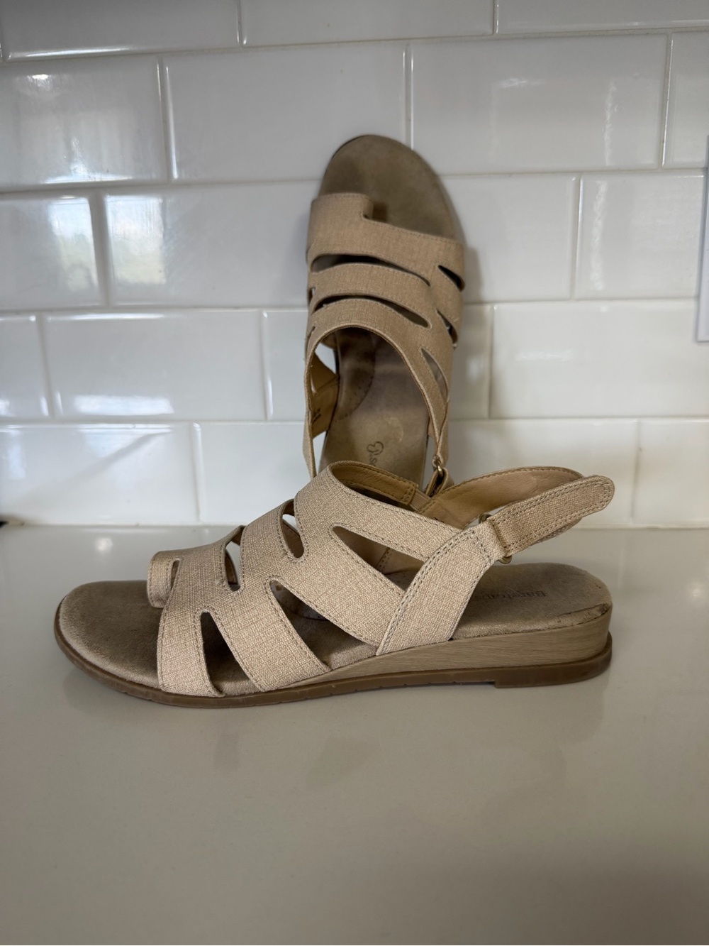 Women’s Baretraps Beige Slingback Comfort Sandals